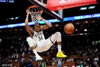 场上拼搏的 场上拼搏的