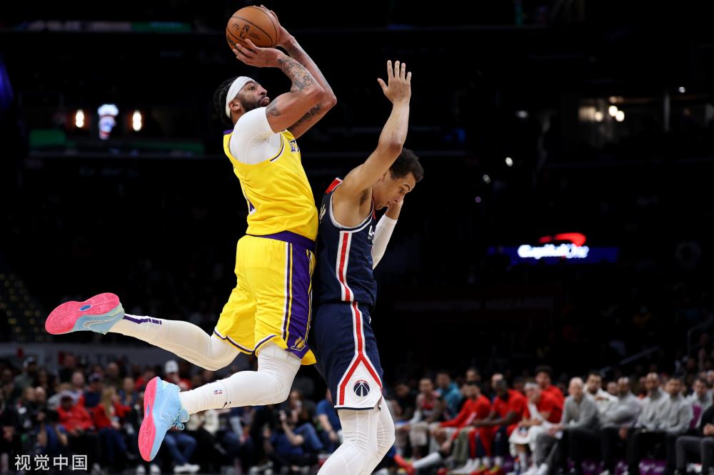 的对抗中 的对抗中